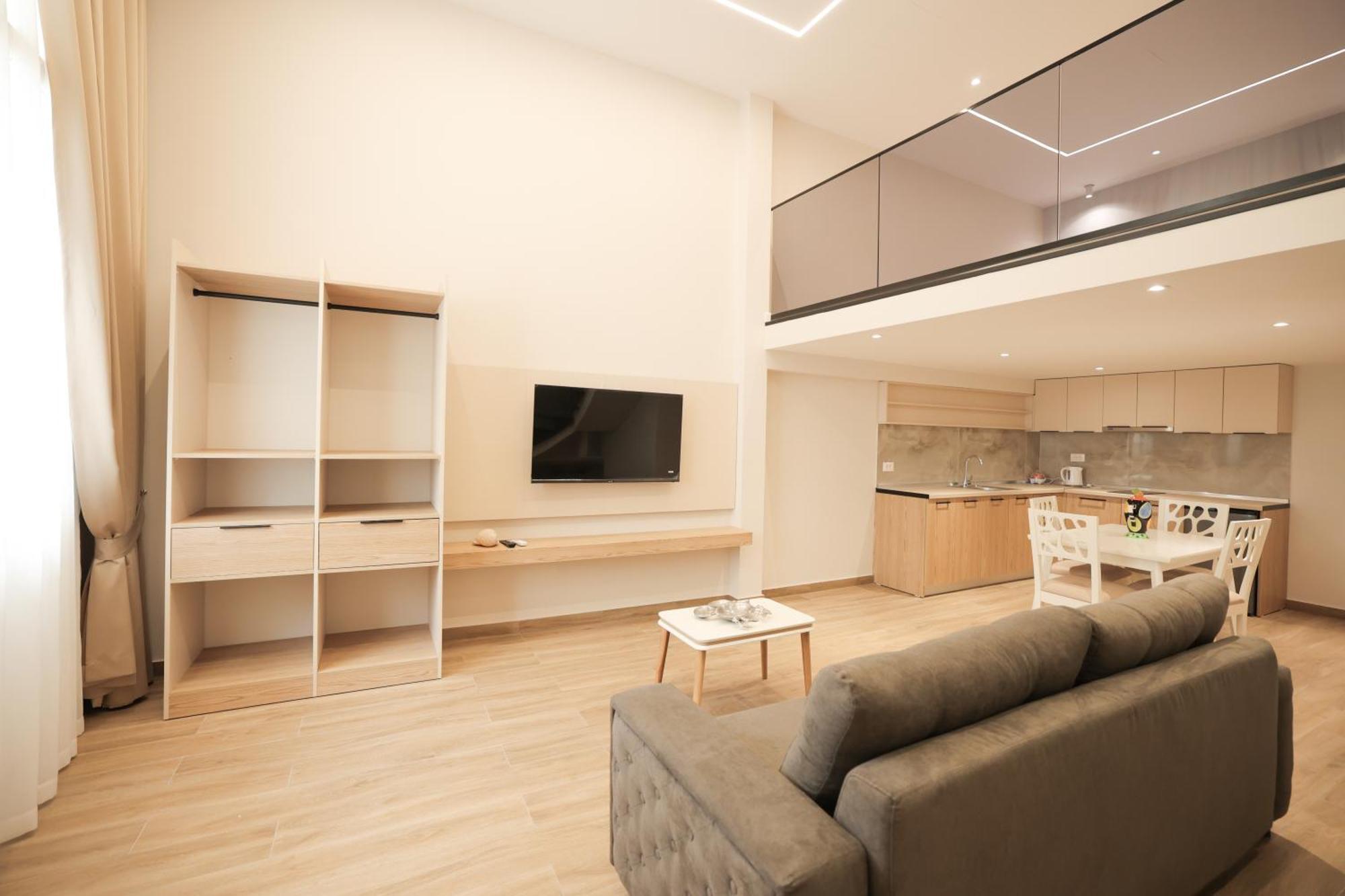 Duplex *
